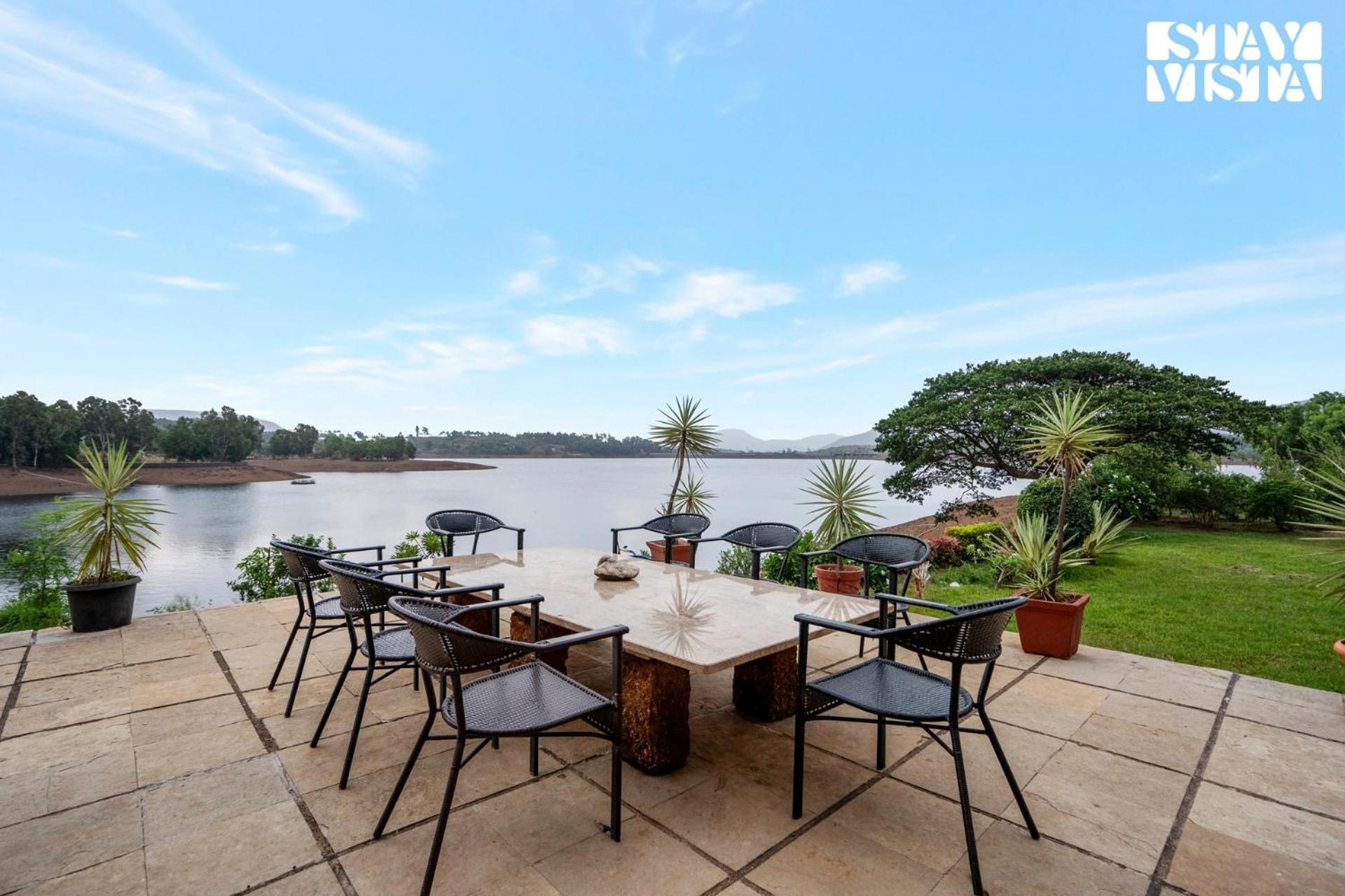 Stayvista At Three Shores With Lake View & Alfresco Dining Khamshet 외부 사진