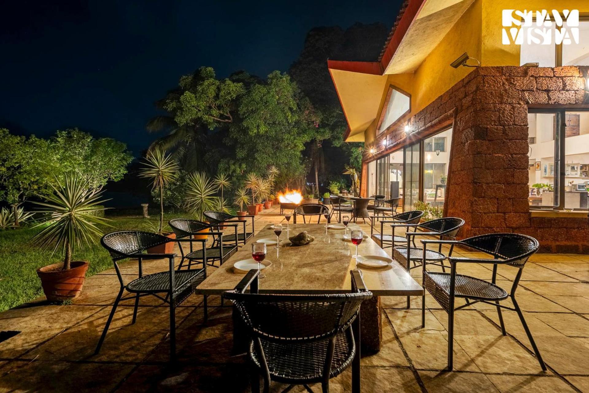 Stayvista At Three Shores With Lake View & Alfresco Dining Khamshet 외부 사진
