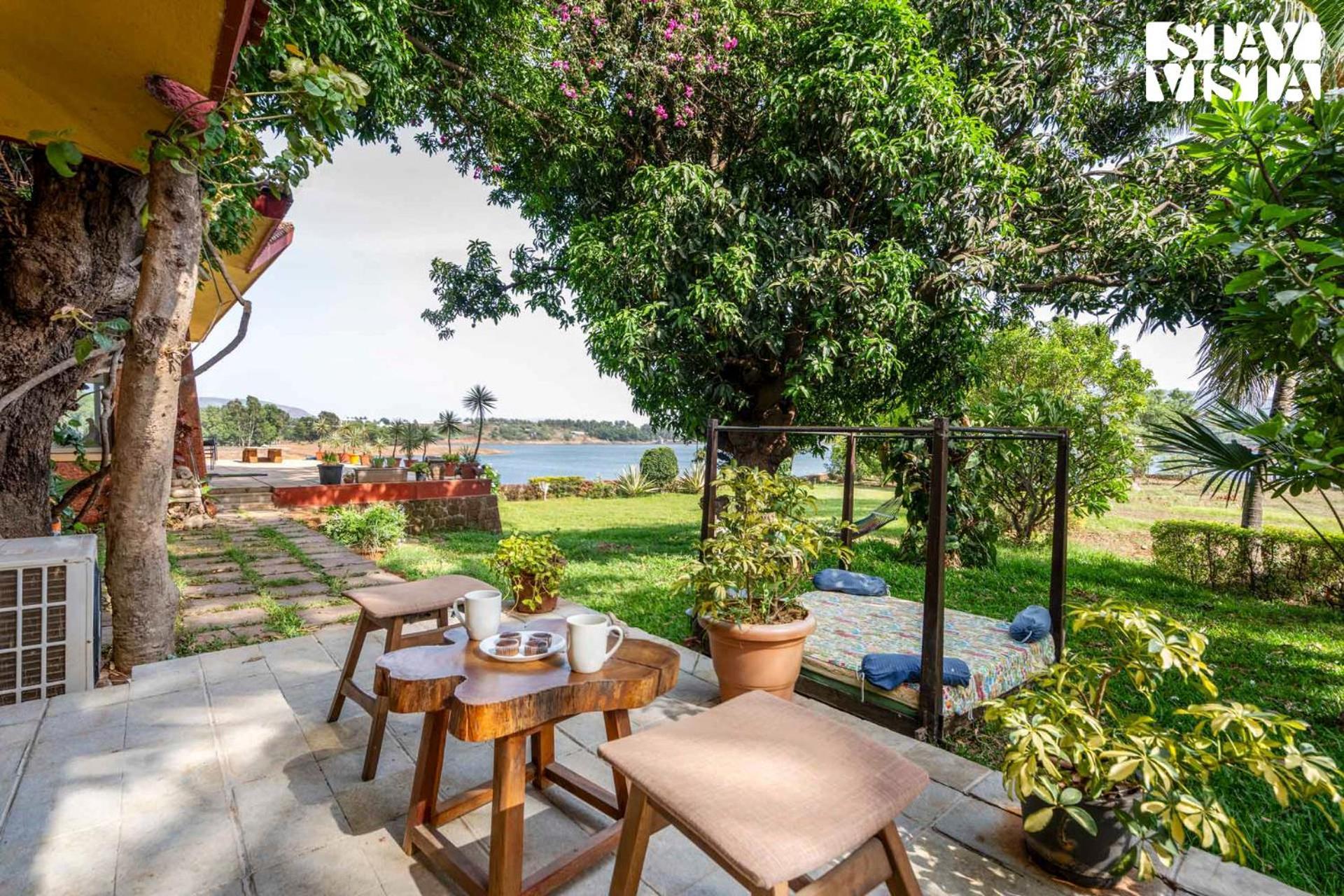 Stayvista At Three Shores With Lake View & Alfresco Dining Khamshet 외부 사진